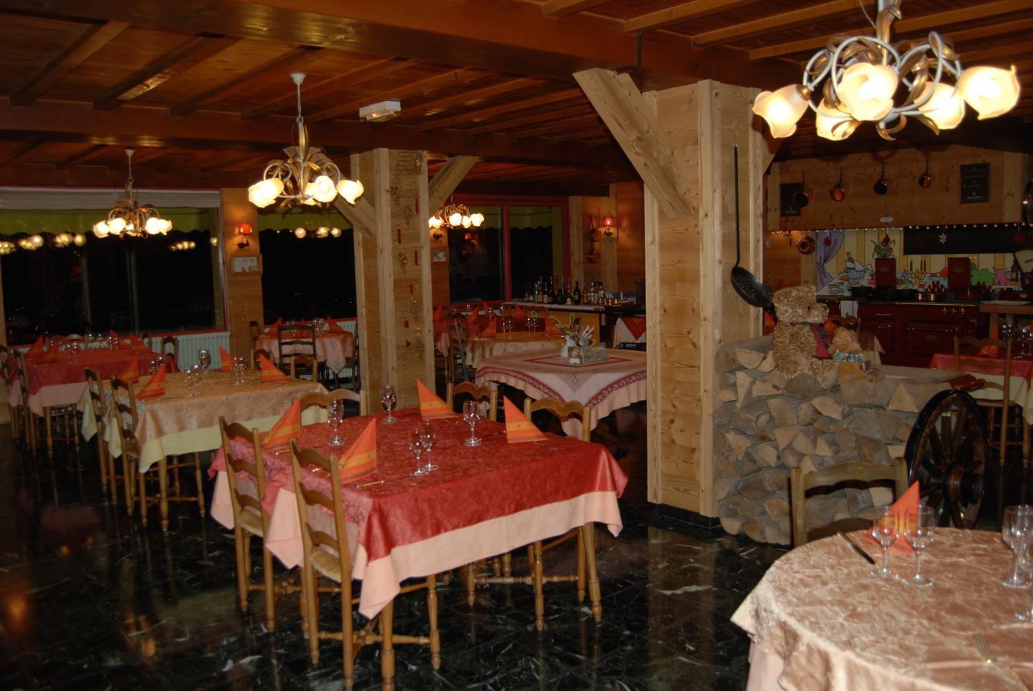 Hotel De La Couronne มีฌูซ์ ภายนอก รูปภาพ